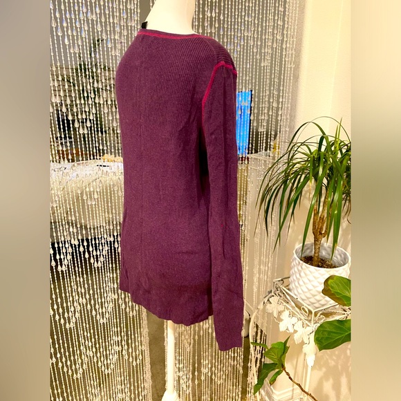 VICTORIA SECRET PULLOVER NWT - Picture 3 of 5